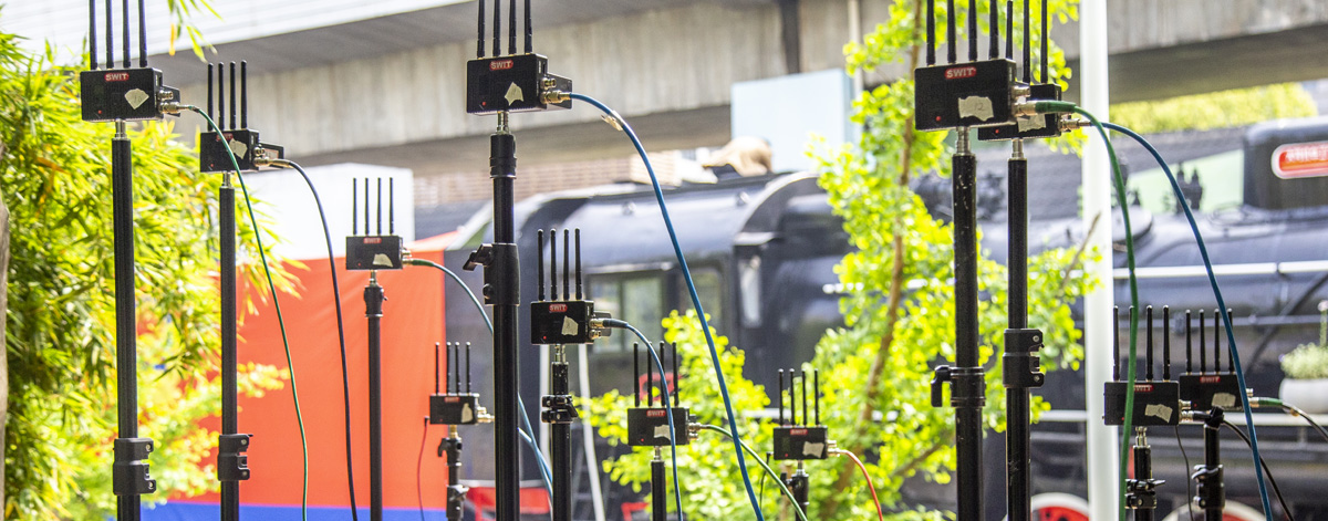 1765765179186046.jpg 上海FM.jpg